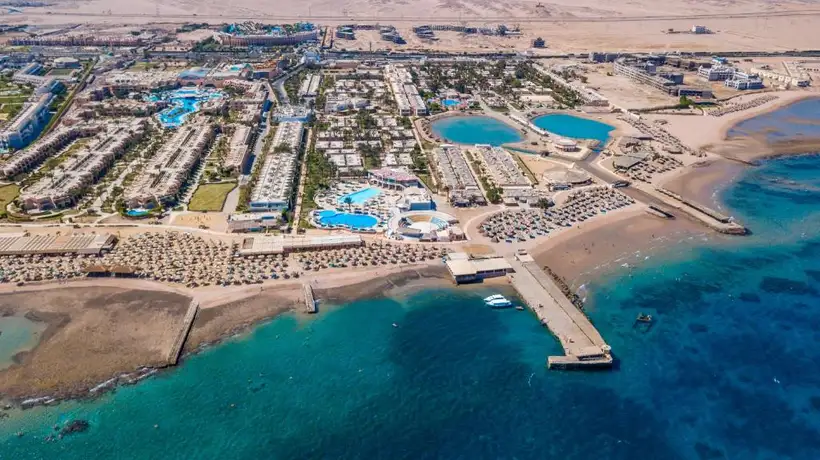 Aladdin Beach Resort in Hurghada