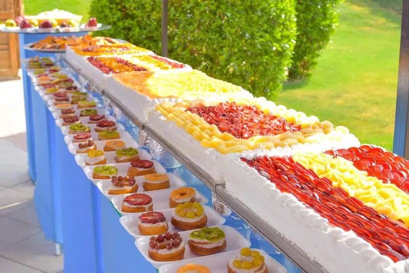 jasmine palace resort in hurghada fruit buffet van verschillende tropische fruiten
