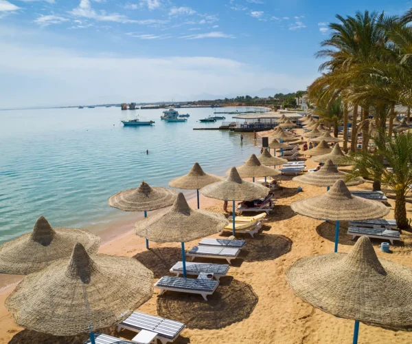 giftun azur resort strand met uitzicht over de oceaan