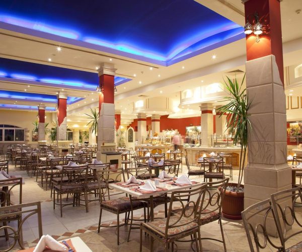 hurghada coral beach hotel in hurghada een van de restaurants waar je kan eten als je honger hebt