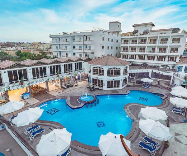 Minamark Beach Resort Hurghada bovenaanzicht van het zwembad