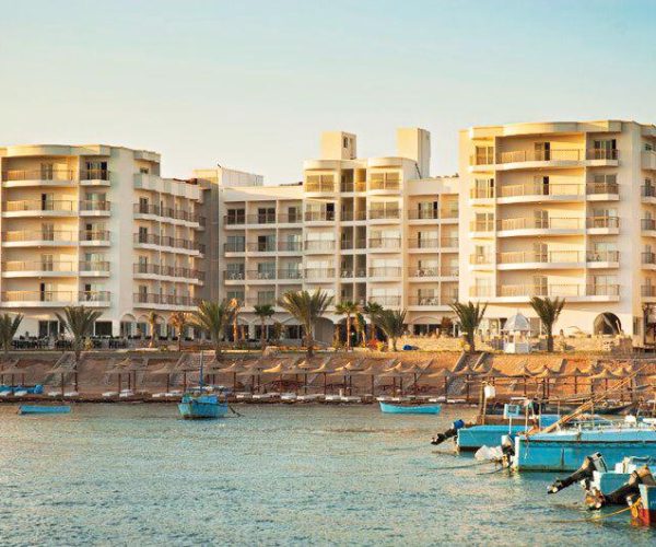 Royal Star Beach Resort Hurghada strand met bootjes