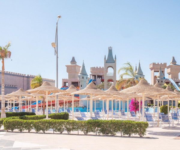 Serenity Fun Ciry Hurghada parasols